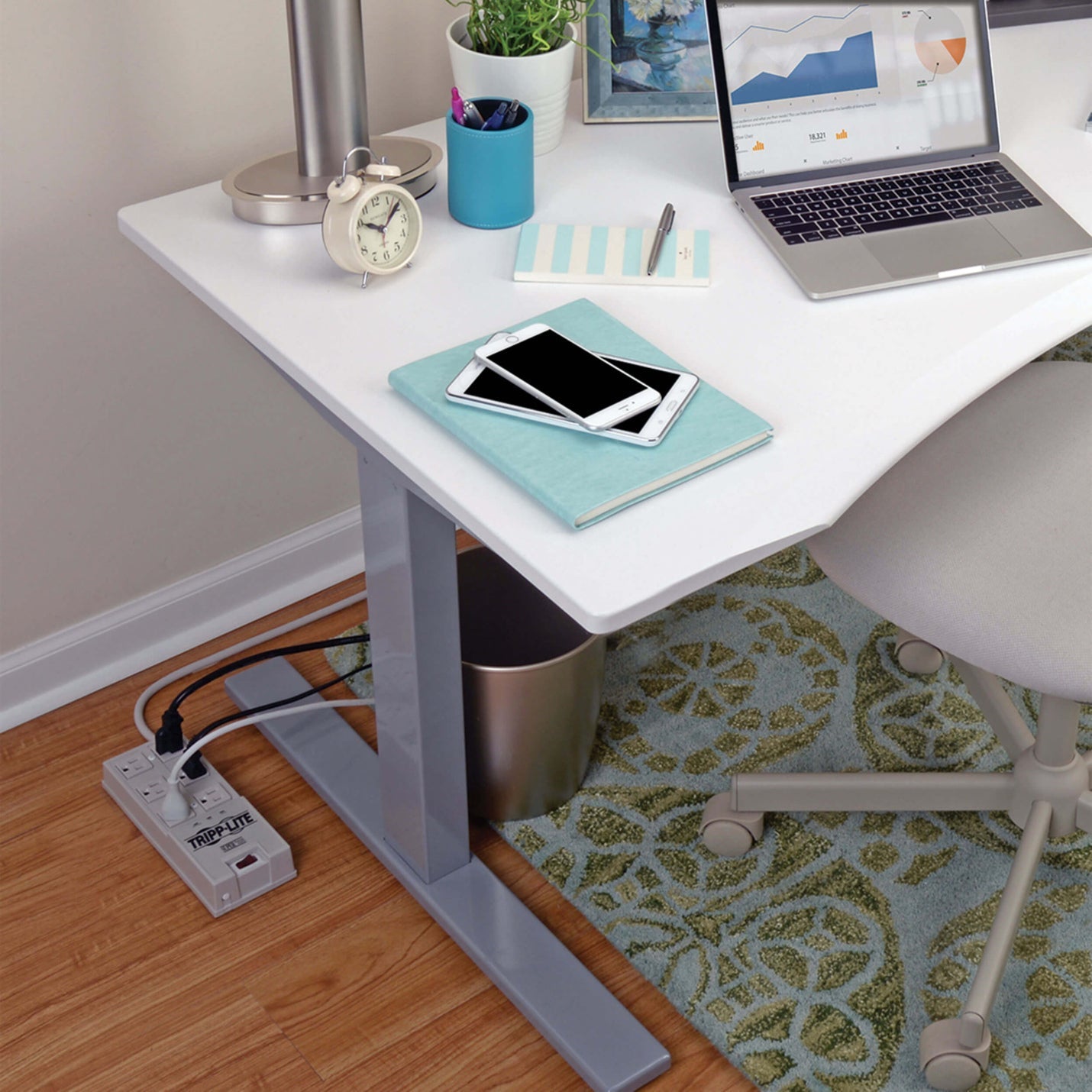 Tripp Lite Surge Protector Power Strip 6 Outlet 6' Cord 2420 Joules Auto Shut Off