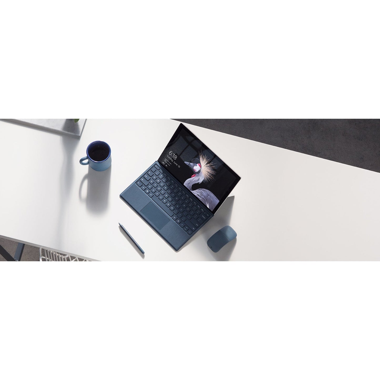 Microsoft Signature Type Cover Keyboard/Cover Case Tablet - Platinum