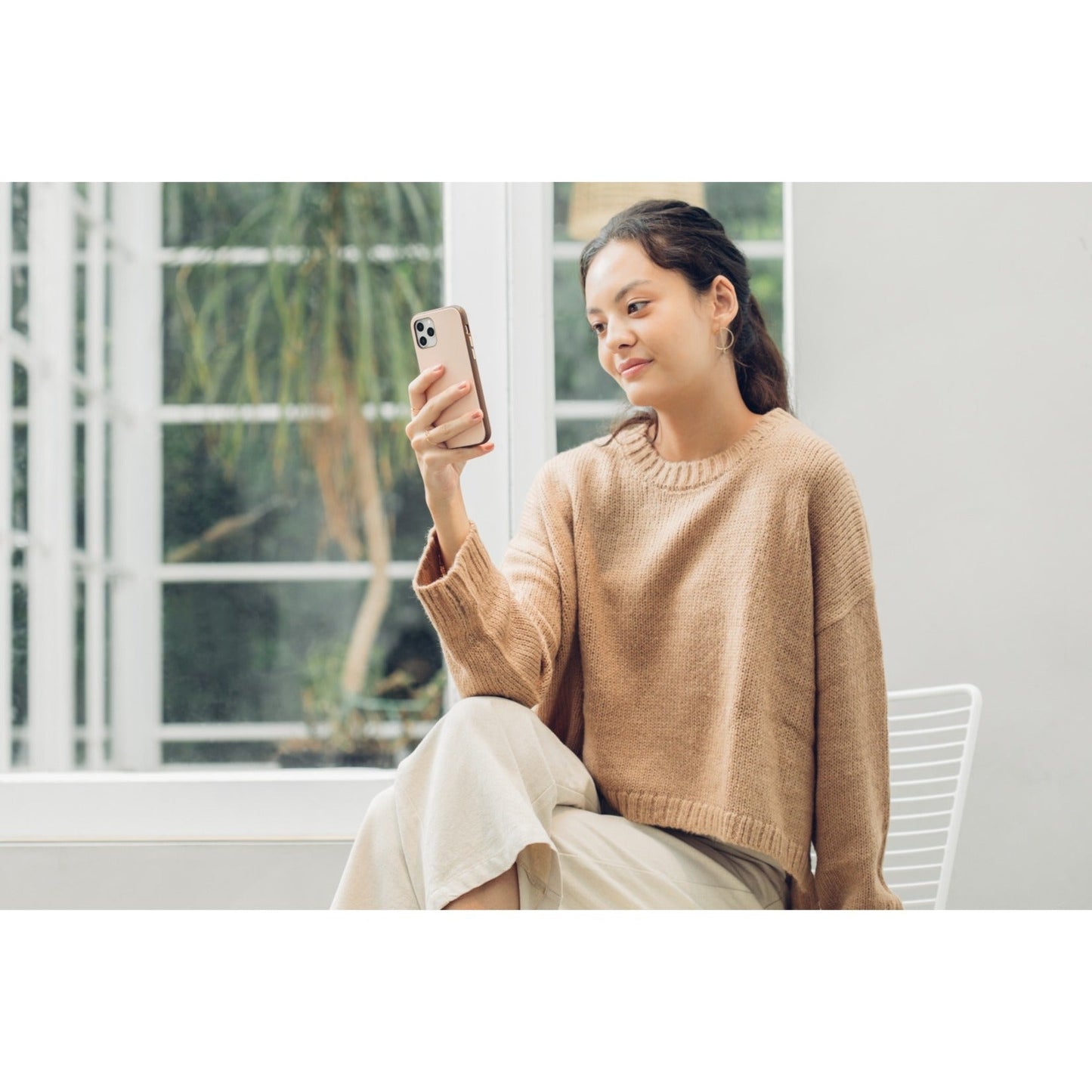 Moshi Overture Carrying Case (Wallet) Apple iPhone 12 iPhone 12 Pro Smartphone - Luna Pink