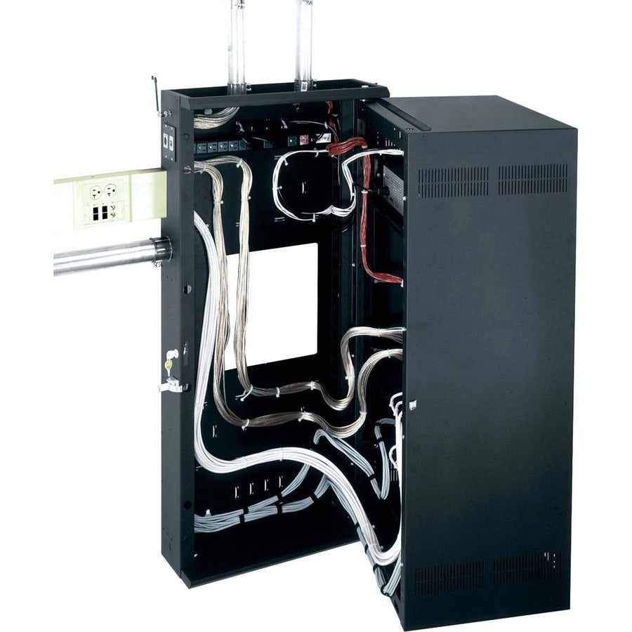 Middle Atlantic DWR-18-32 Rack Enclosure