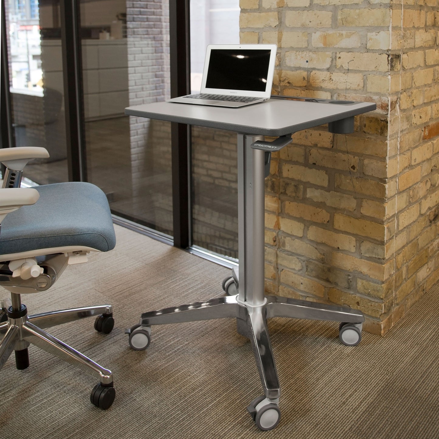 Ergotron LearnFit&reg; Sit-Stand Desk Short