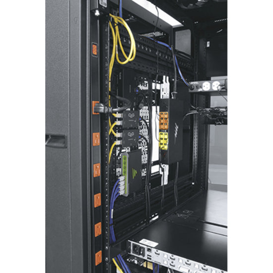 Middle Atlantic 125W Multi-Mount Universal DC Power Distribution for Small to Medium Devices