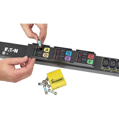 Eaton fuse disconnect rack PDU 0U L22-30P input 17.3 kW max 230/400V 24A 10 ft cord Three-phase Outlets: (24) C13 Outlet grip (6) C19 Outlet grip