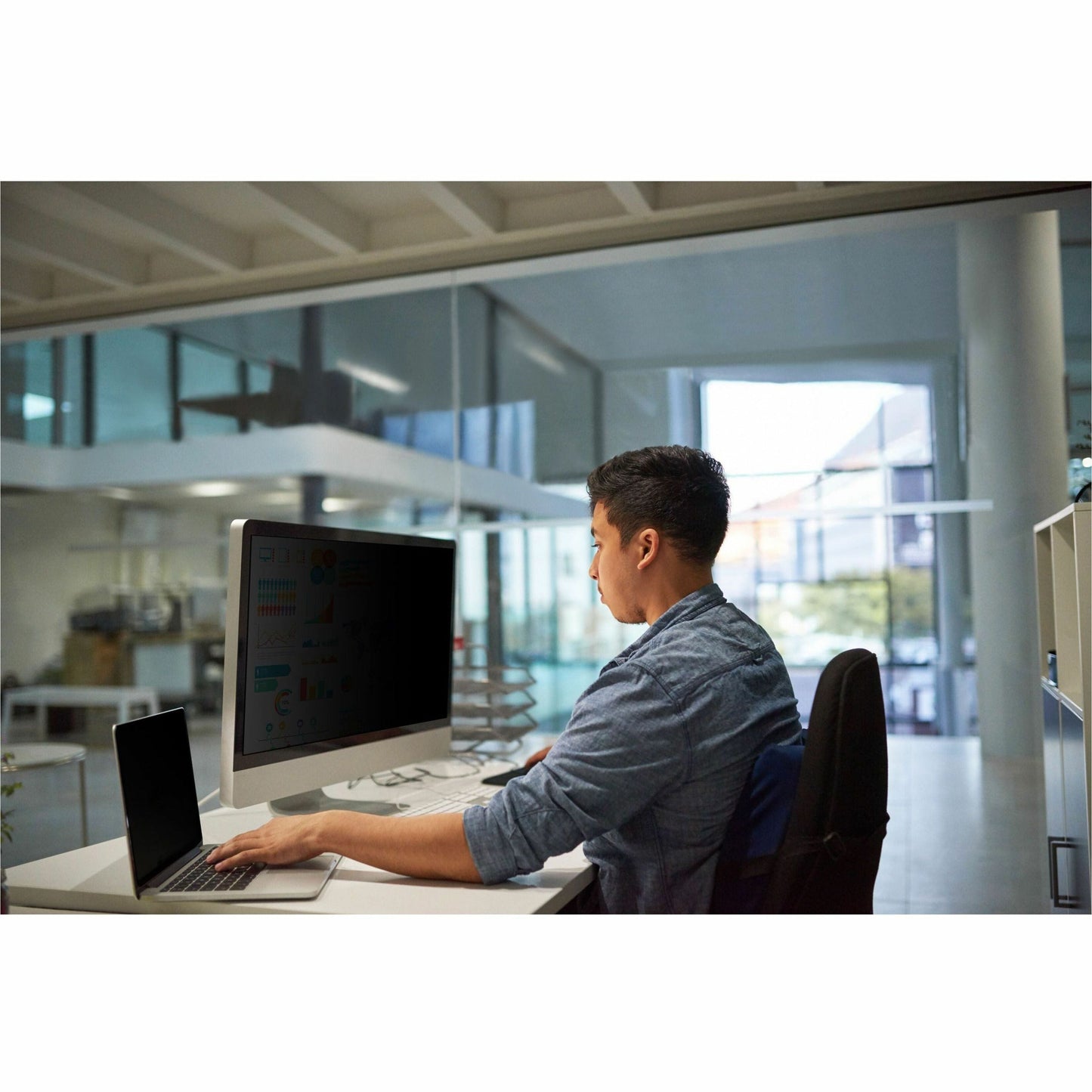 3M&trade; Privacy Filter for 30in Monitor 16:10 PF300W1B