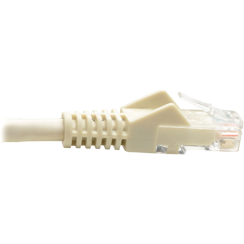 Tripp Lite Cat6 Gigabit Snagless Molded (UTP) Ethernet Cable (RJ45 M/M) PoE White 8 ft. (2.43 m)
