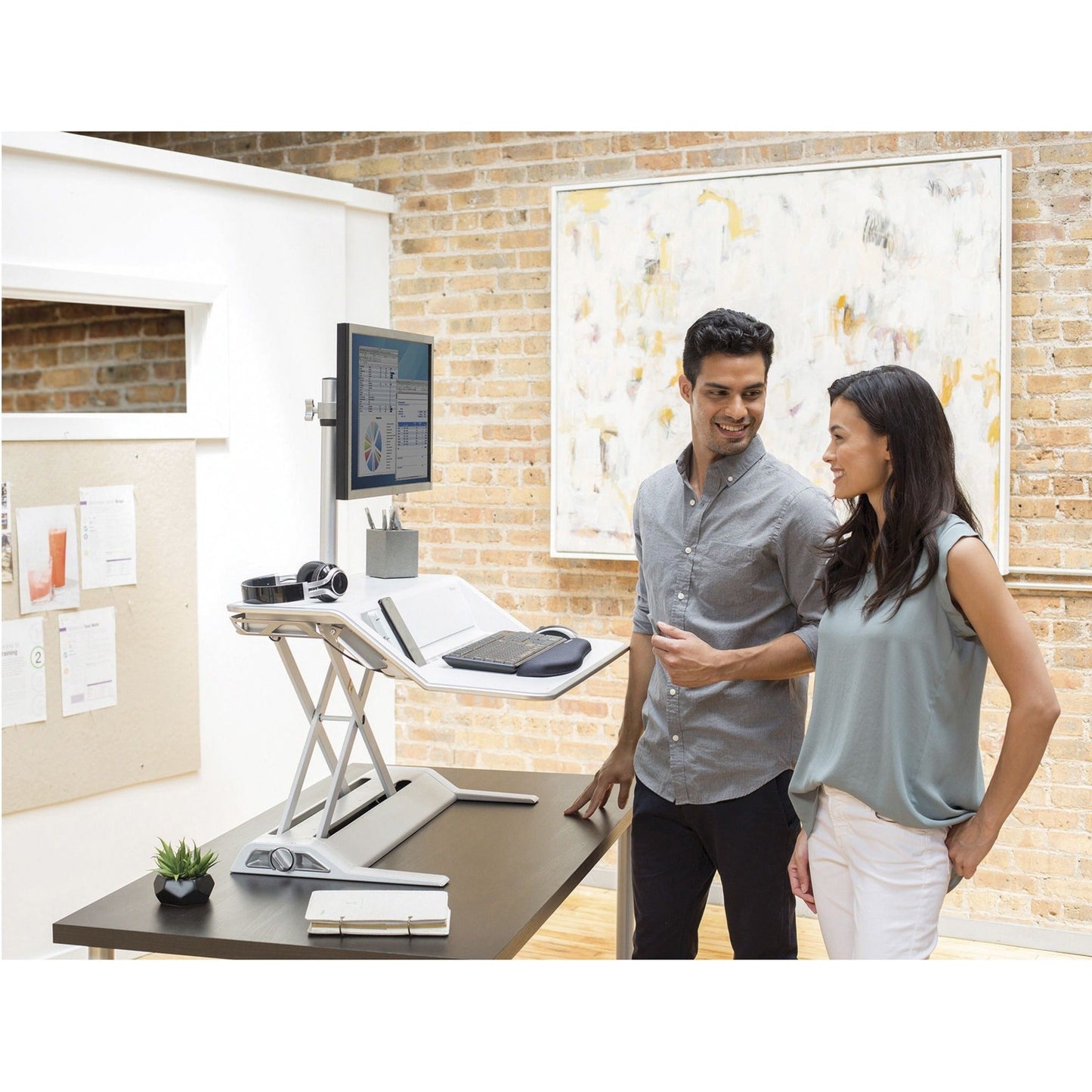 Fellowes Lotus&trade; DX Sit-Stand Workstation - White