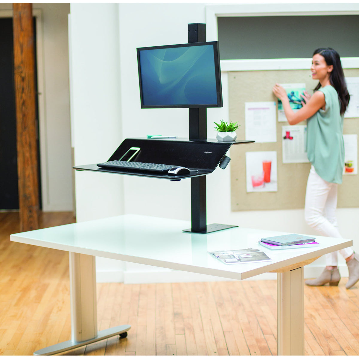 Fellowes Lotus&trade; VE Sit-Stand Workstation - Dual