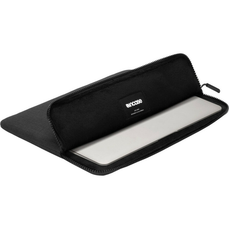 Incase Slim Sleeve with Woolenex for 15-inch MacBook Pro - Thunderbolt 3 (USB-C) - Graphite