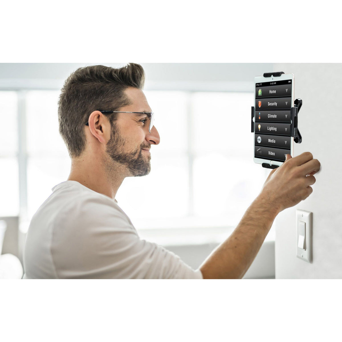 CTA Digital VESA Tablet Security Holder