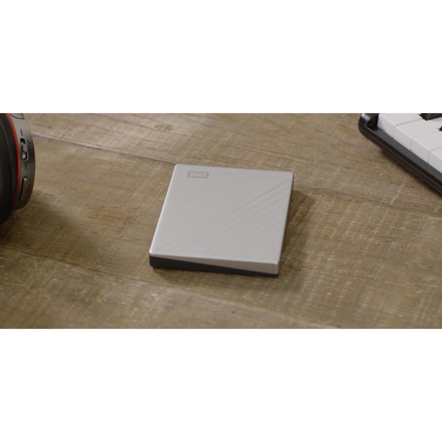 WD My Passport Ultra WDBPMV0050BSL 5 TB Portable Hard Drive - External - Silver