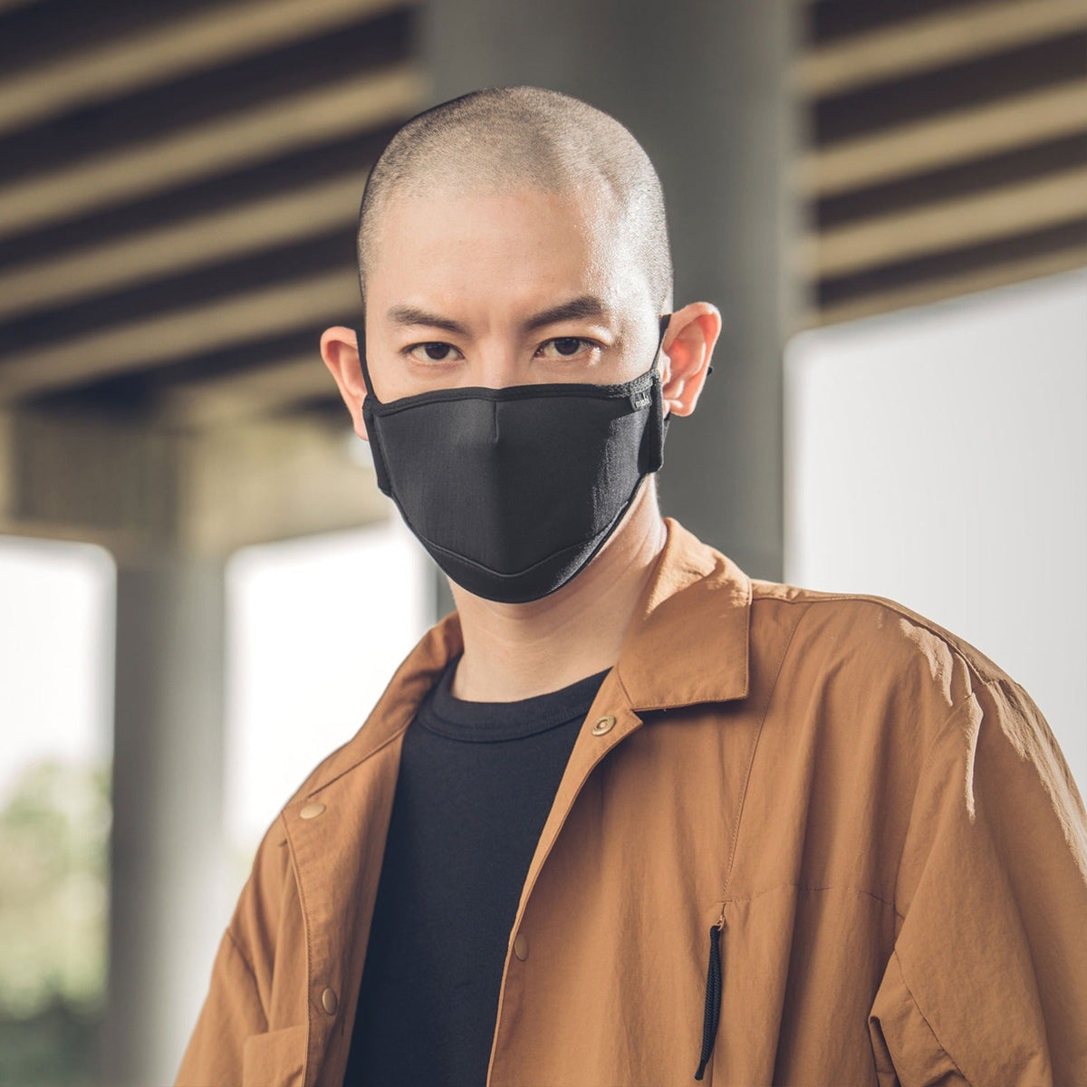 Moshi OmniGuard&trade; Mask with 3 Replaceable Nanohedron Filters - Ocean Black (M) PM 0.075 Filtration Anti-bacterial Treatment Washable and Reusable Includes Carry Pouch