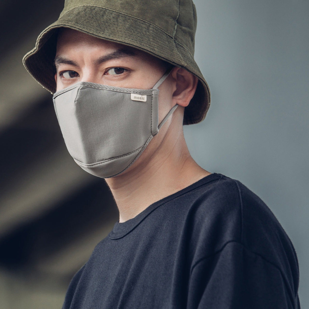 Moshi OmniGuard&trade; Mask with 3 Replaceable Nanohedron Filters - Space Gray (S) PM 0.075 Filtration Anti-bacterial Treatment Washable and Reusable Includes Carry Pouch