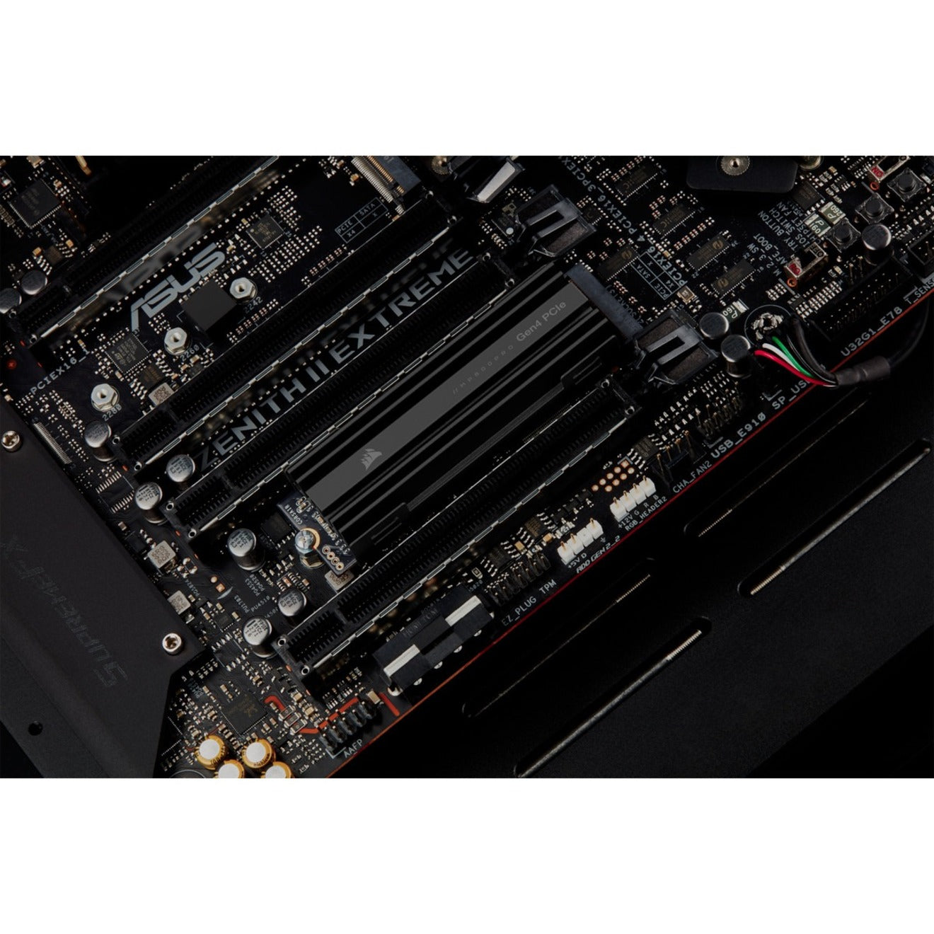 Corsair MP600 PRO 1 TB Solid State Drive - M.2 2280 Internal - PCI Express NVMe (PCI Express NVMe 4.0 x4)