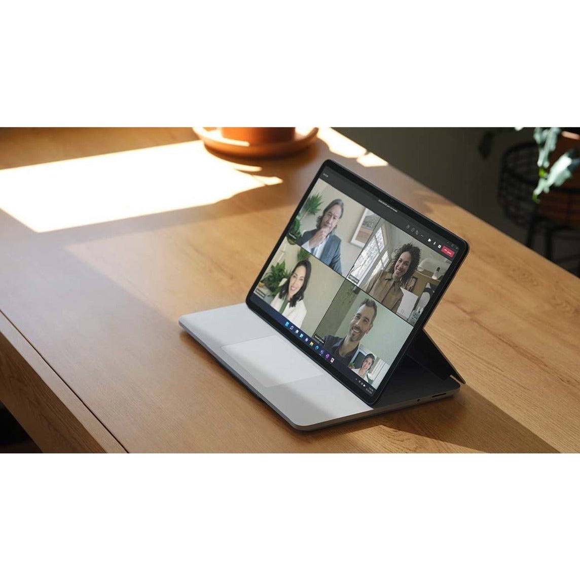 Microsoft Surface Laptop Studio 14.4" Touchscreen Convertible 2 in 1 Notebook - 2400 x 1600 - Intel Core i7 11th Gen i7-11370H Quad-core (4 Core) 3 GHz - 16 GB Total RAM - 512 GB SSD - Platinum