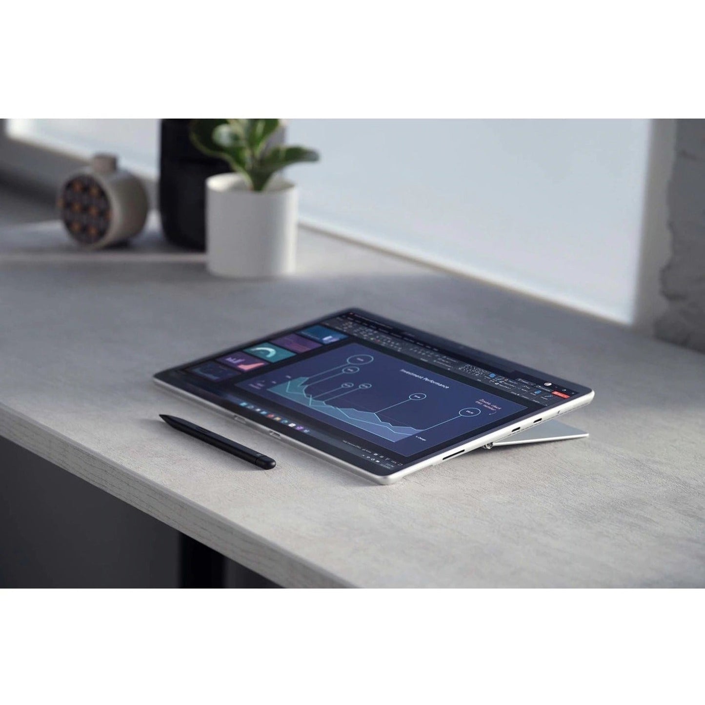 Microsoft Surface Pro 8 Tablet - 13" - Core i7 11th Gen i7-1185G7 Quad-core (4 Core) 3 GHz - 16 GB RAM - 256 GB SSD - Platinum