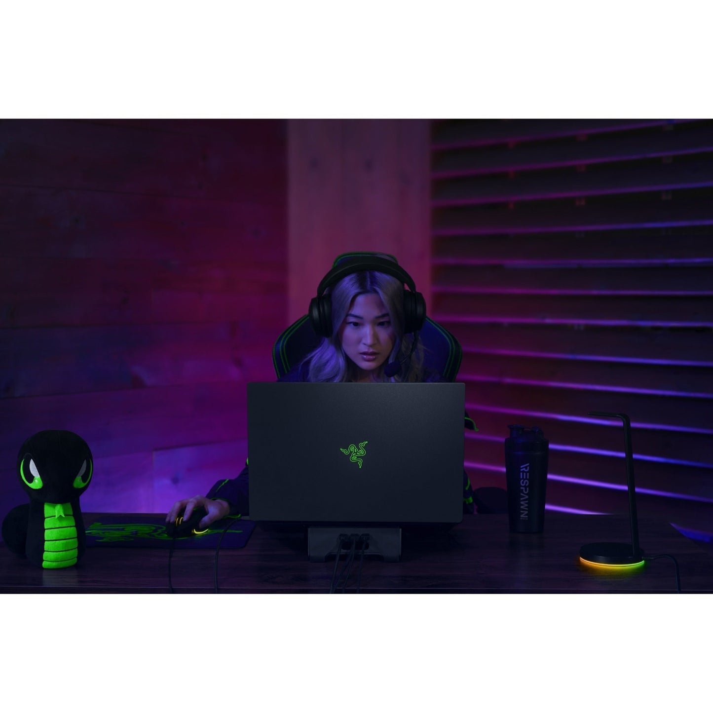 Razer Blade 17 17.3" Gaming Notebook - QHD - 2560 x 1440 - Intel Core i7 12th Gen i7-12800H Tetradeca-core (14 Core) 1.80 GHz - 16 GB Total RAM - 1 TB SSD - Black