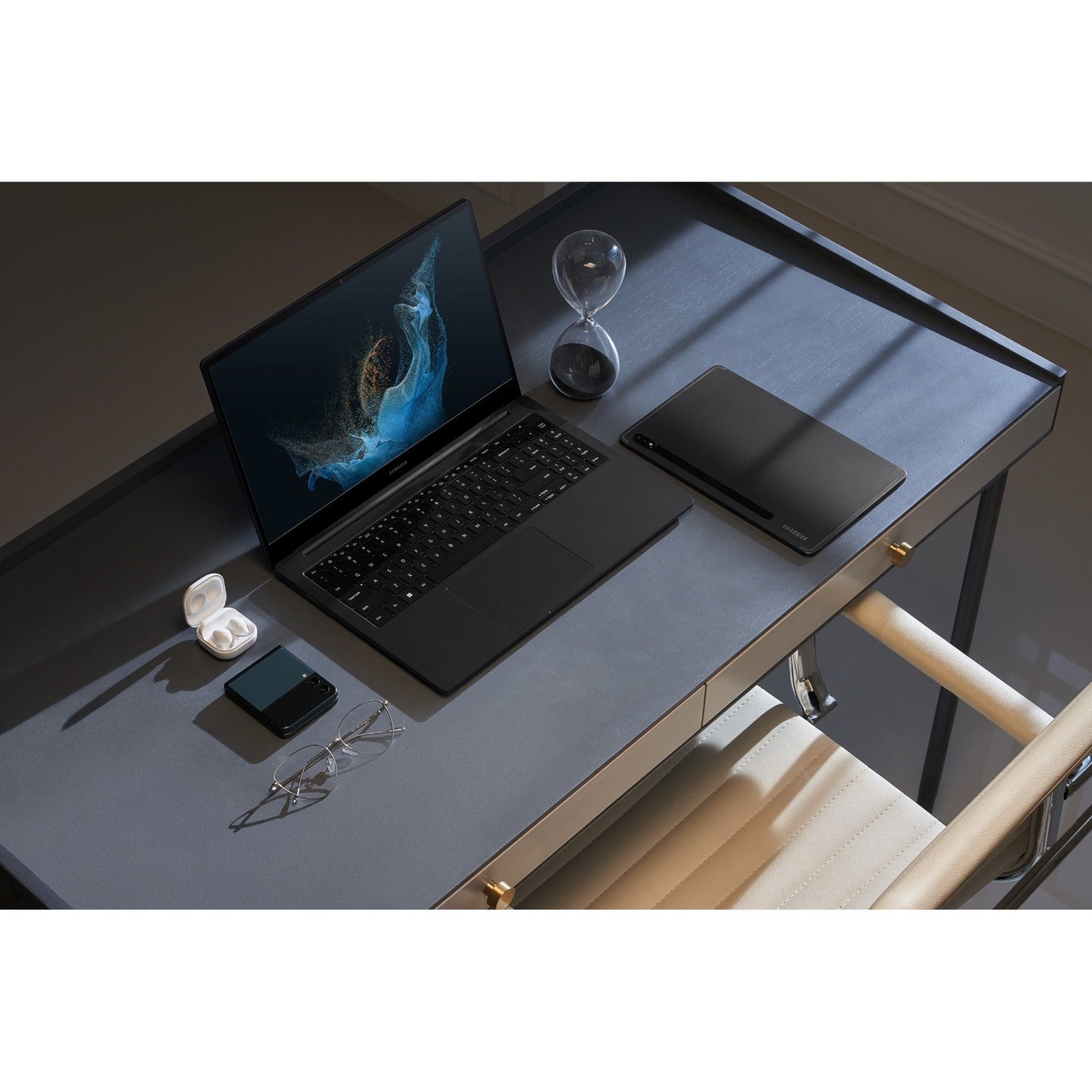 Samsung Galaxy Book2 Business NP641BEF-KA3US 14" Notebook - Full HD - 1920 x 1080 - Intel Core i7 12th Gen i7-1270P 2.20 GHz - Intel Evo Platform - 32 GB Total RAM - 1 TB SSD - Graphite