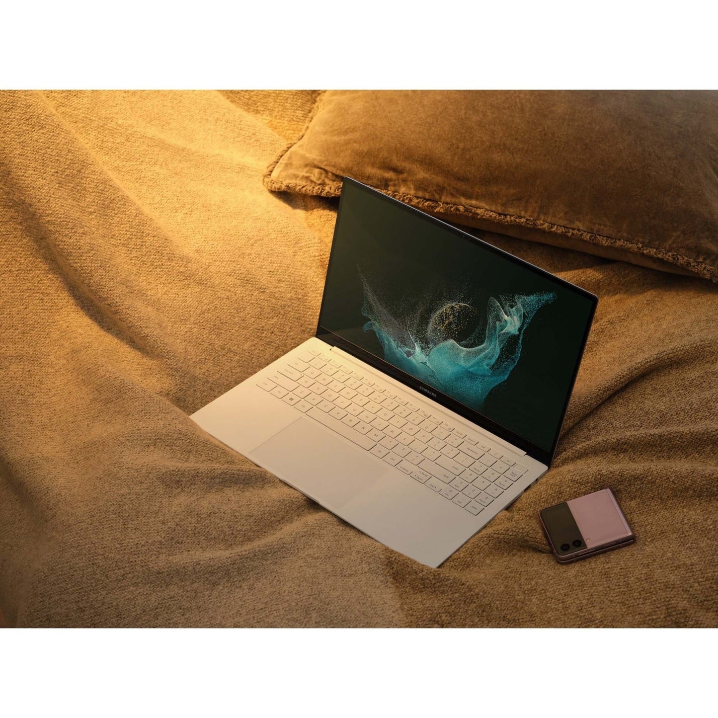 Samsung Galaxy Book2 Pro NP934XED-KB2US 13.3" Notebook - Full HD - 1920 x 1080 - Intel Core i7 12th Gen i7-1260P 2.10 GHz - Intel Evo Platform - 16 GB Total RAM - 16 GB On-board Memory - 512 GB SSD - Silver