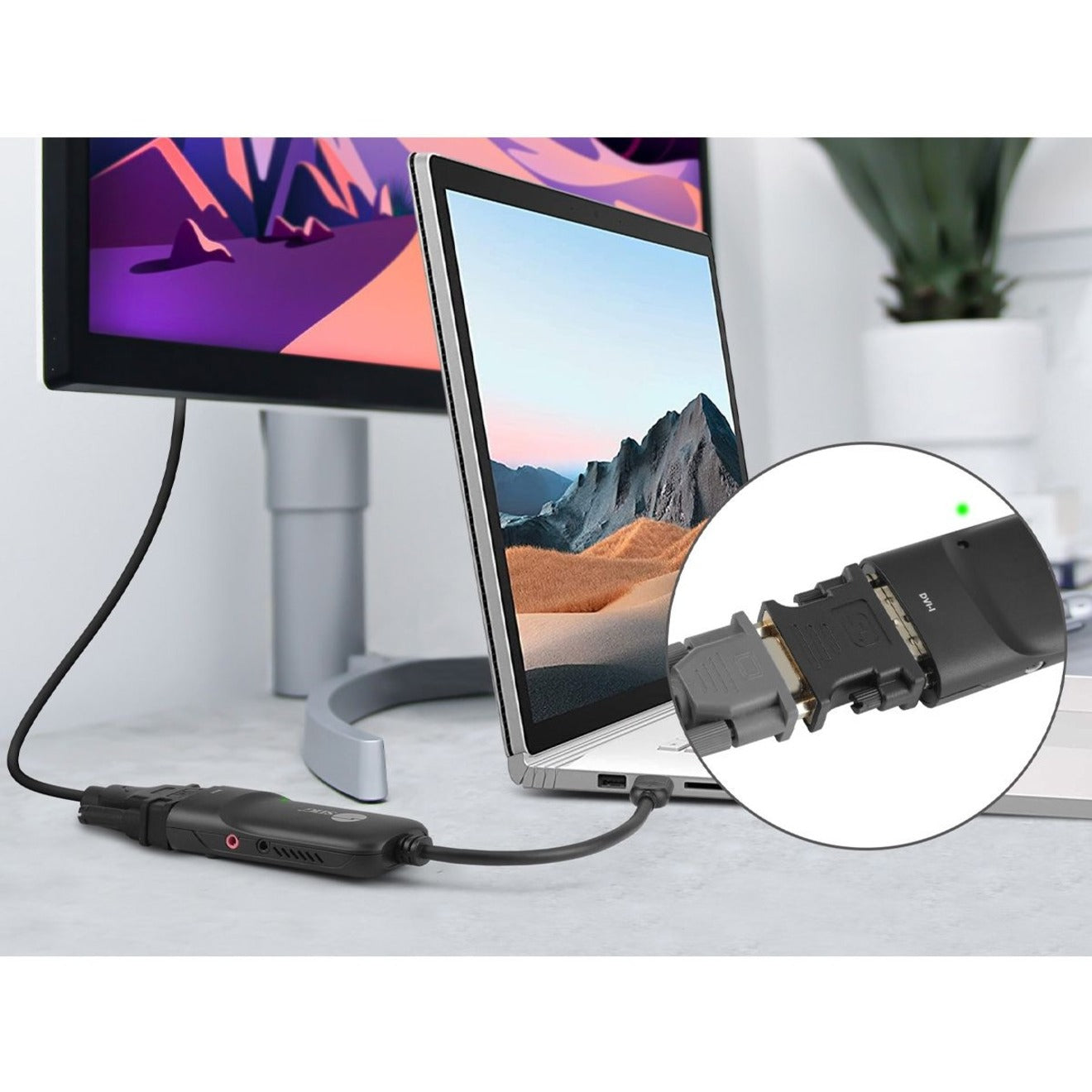 SIIG USB 3.0 to DVI/VGA Pro adapter - 1080p - USB 3.0 5 Gbps - included DVI to VGA adapter